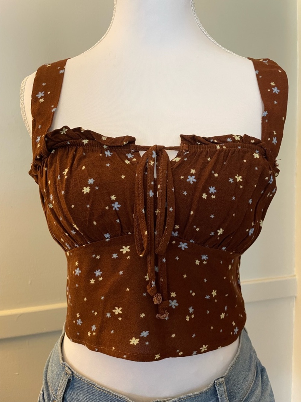 LA HEARTS Brown Floral Tie-Front Square Neck Crop Top